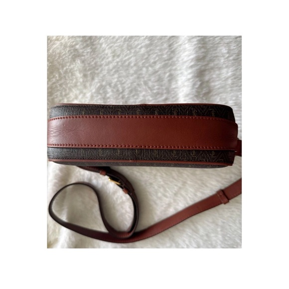 Saint Laurent Crossbody Bag - Picture 6 of 10